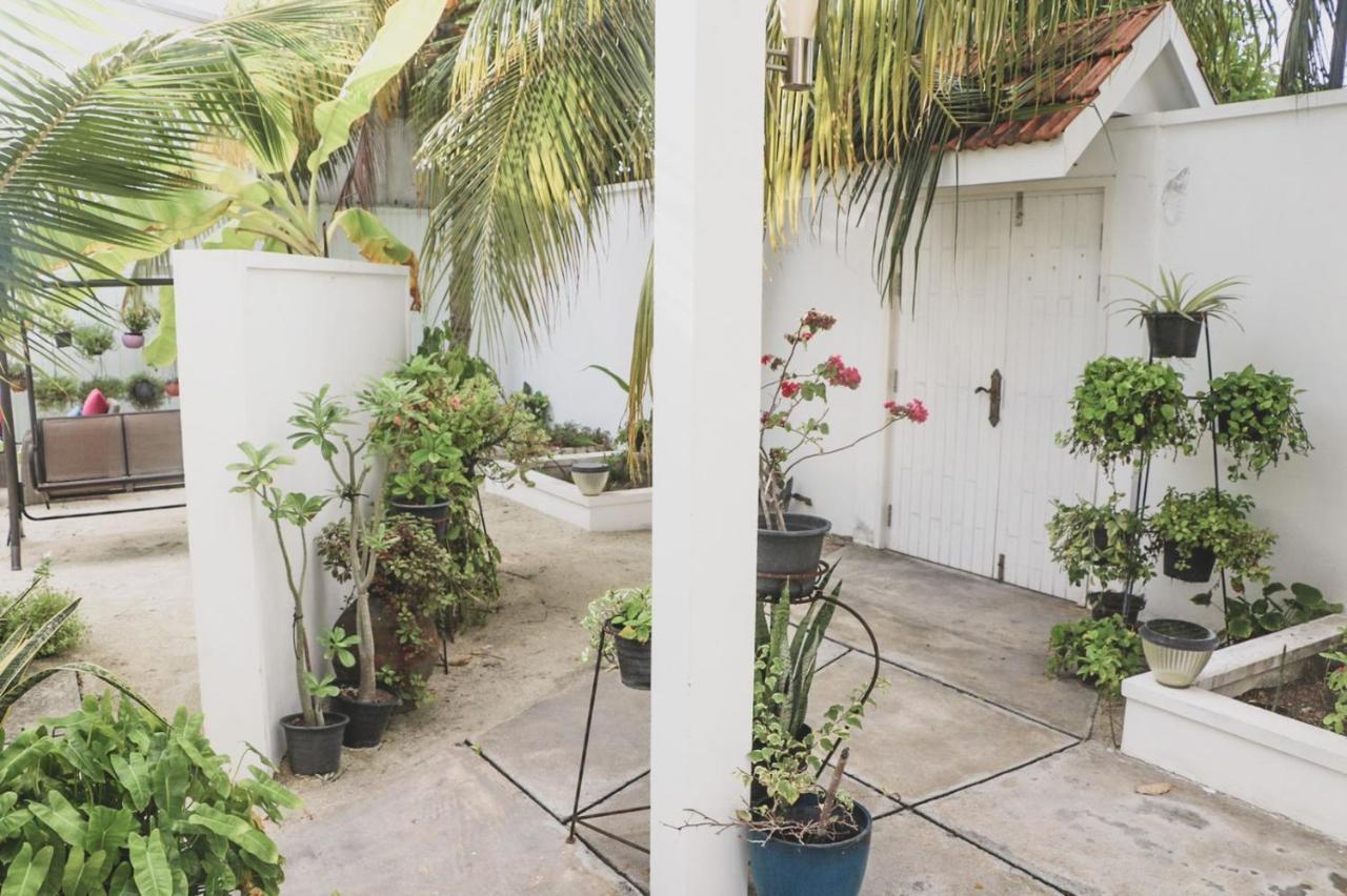 Fiyala Homestay Addu-atollen Eksteriør bilde